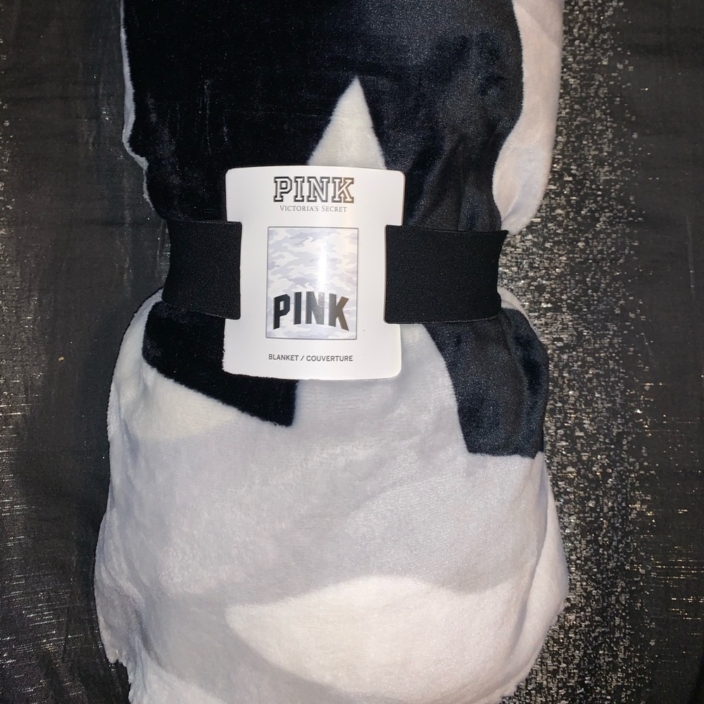 PINK camo blanket NWT
